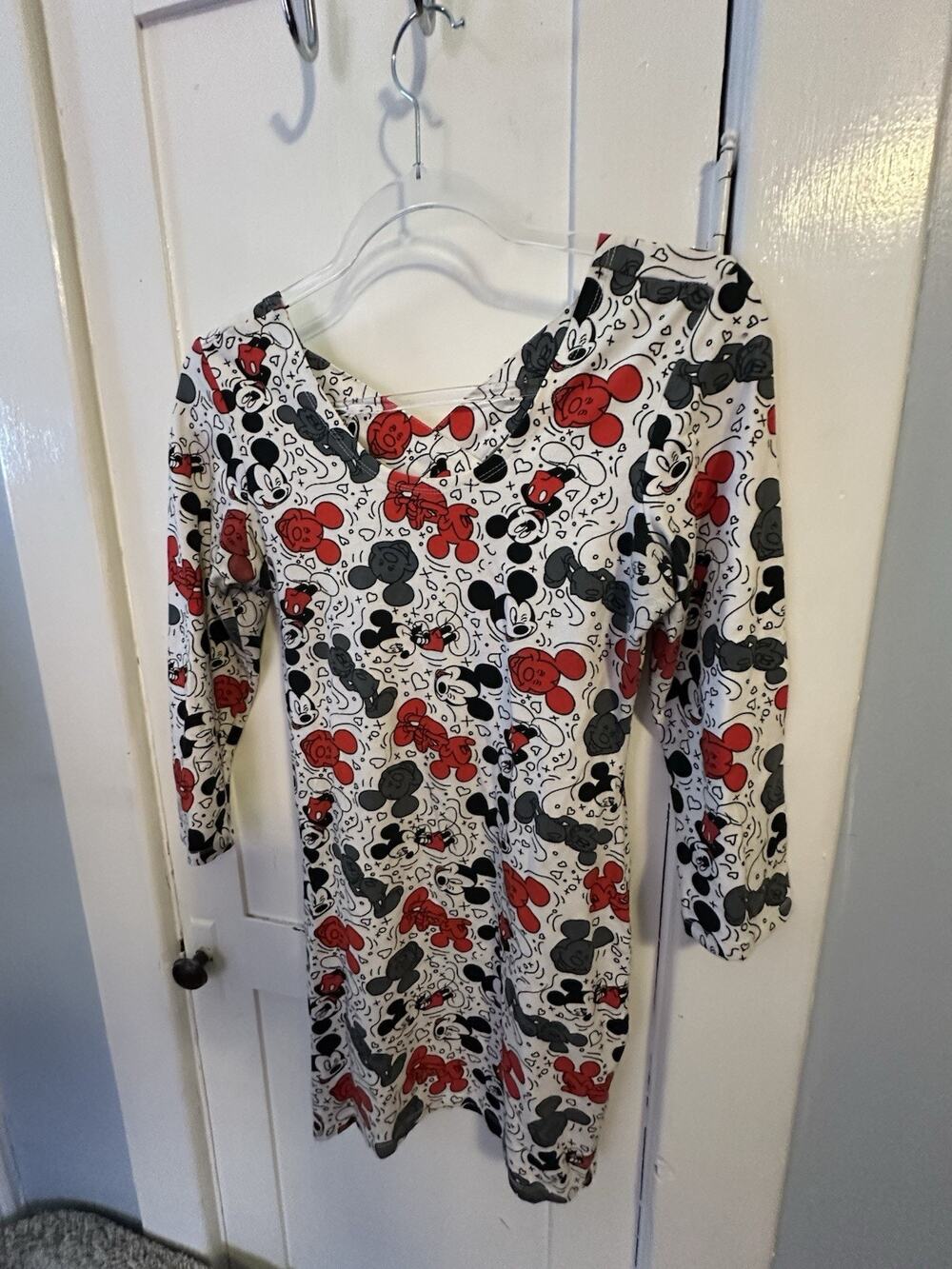 Disney Mickey Minnie Mouse Women’s L Long Sleeve Shirt Red Black Doodle Print